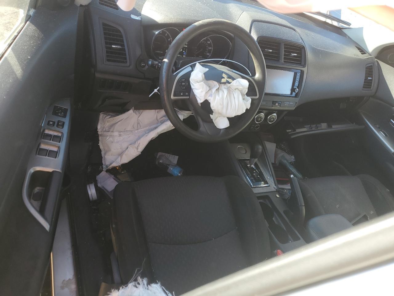 2019 Mitsubishi Outlander Sport Es - zdjęcie 8