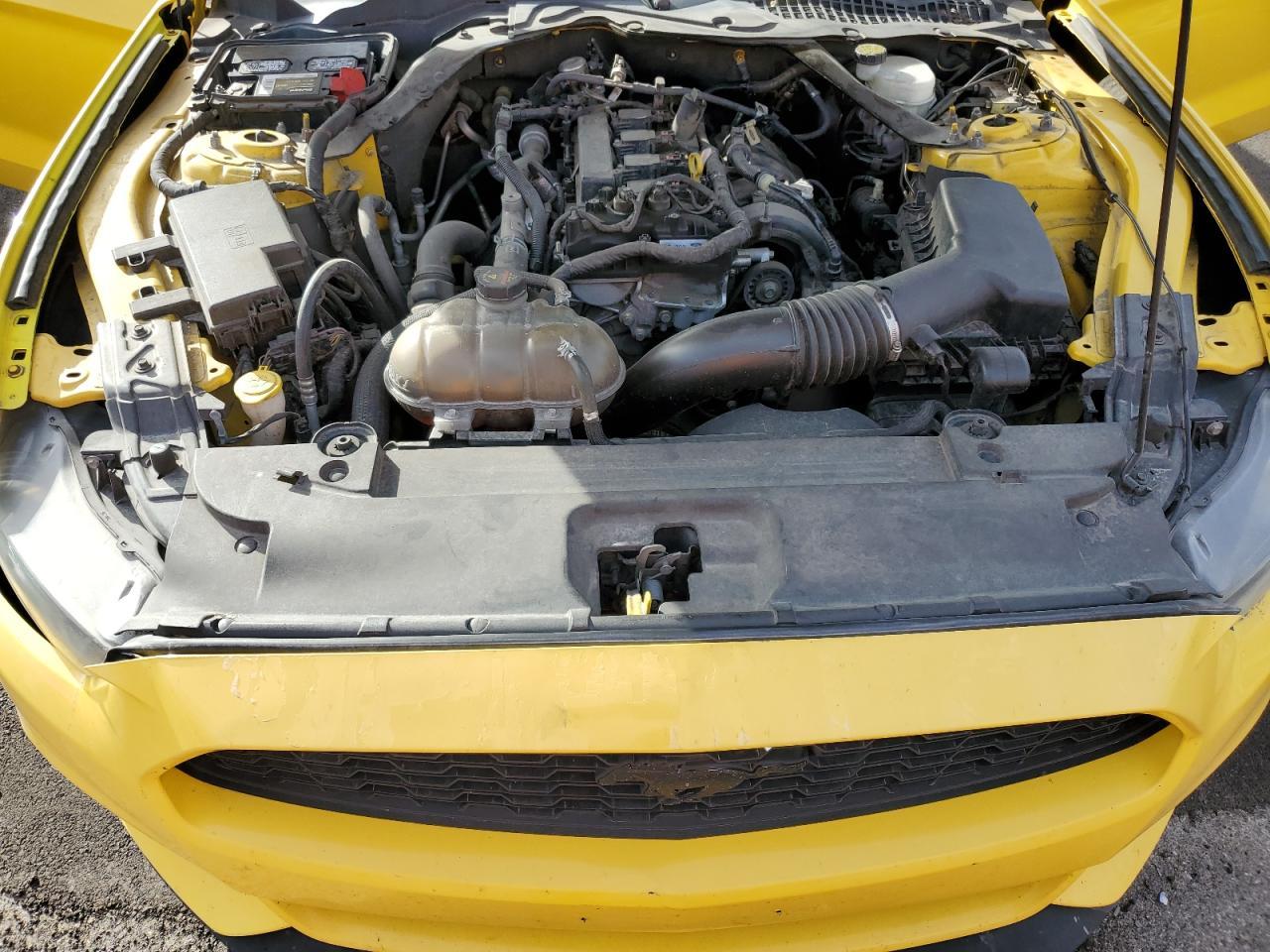 2015 Ford Mustang - zdjęcie 11