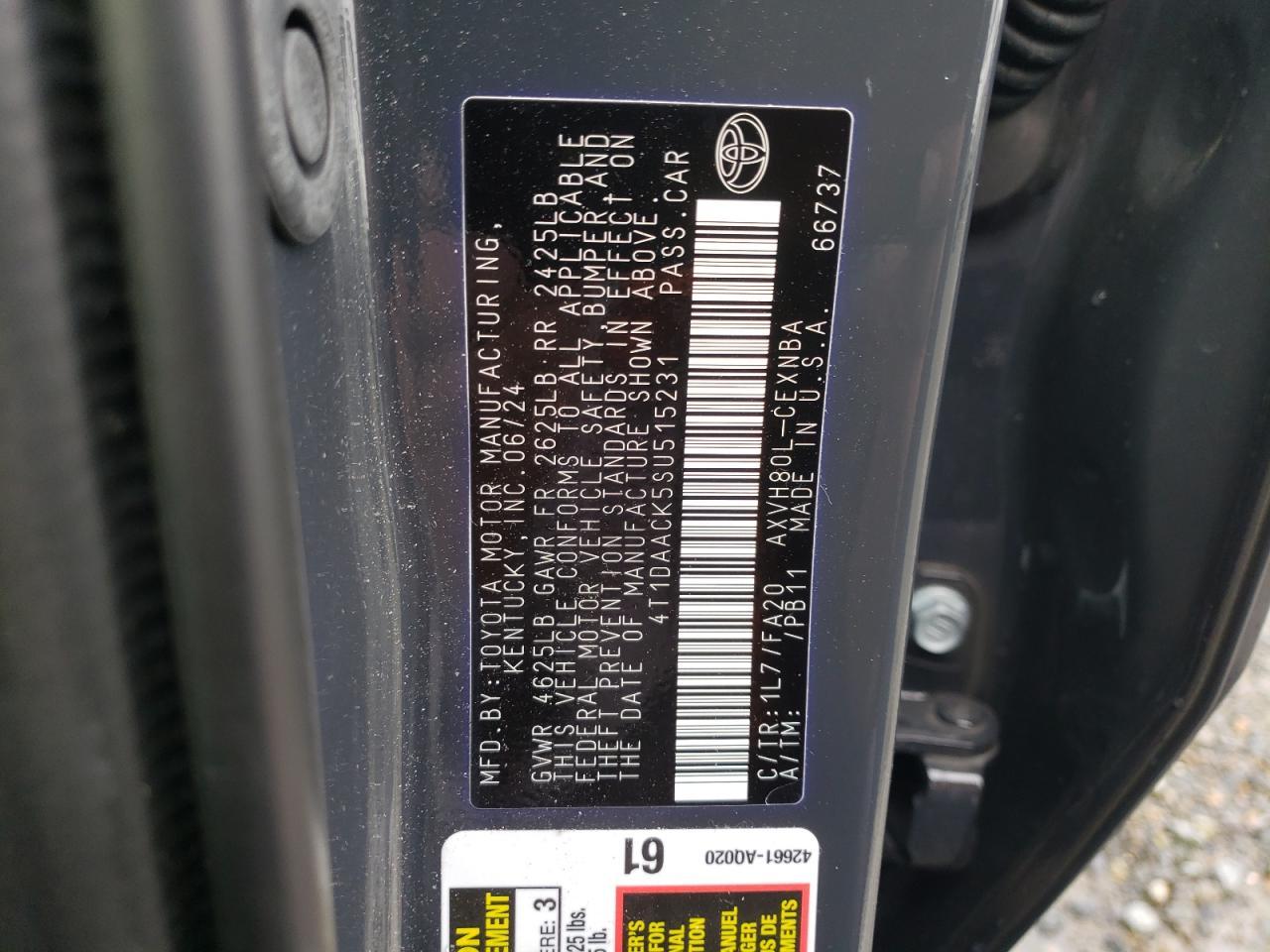 2025 Toyota Camry - zdjęcie 13