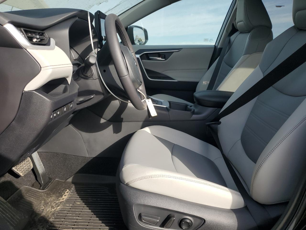 2025 Toyota Rav4 Xle Premium - zdjęcie 7