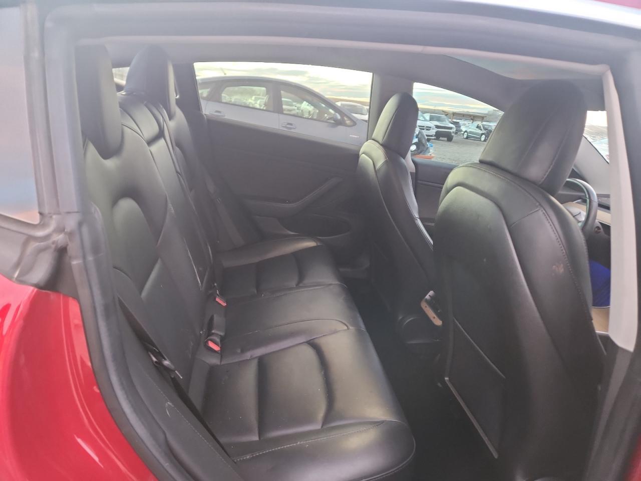2018 Tesla Model 3 - zdjęcie 10