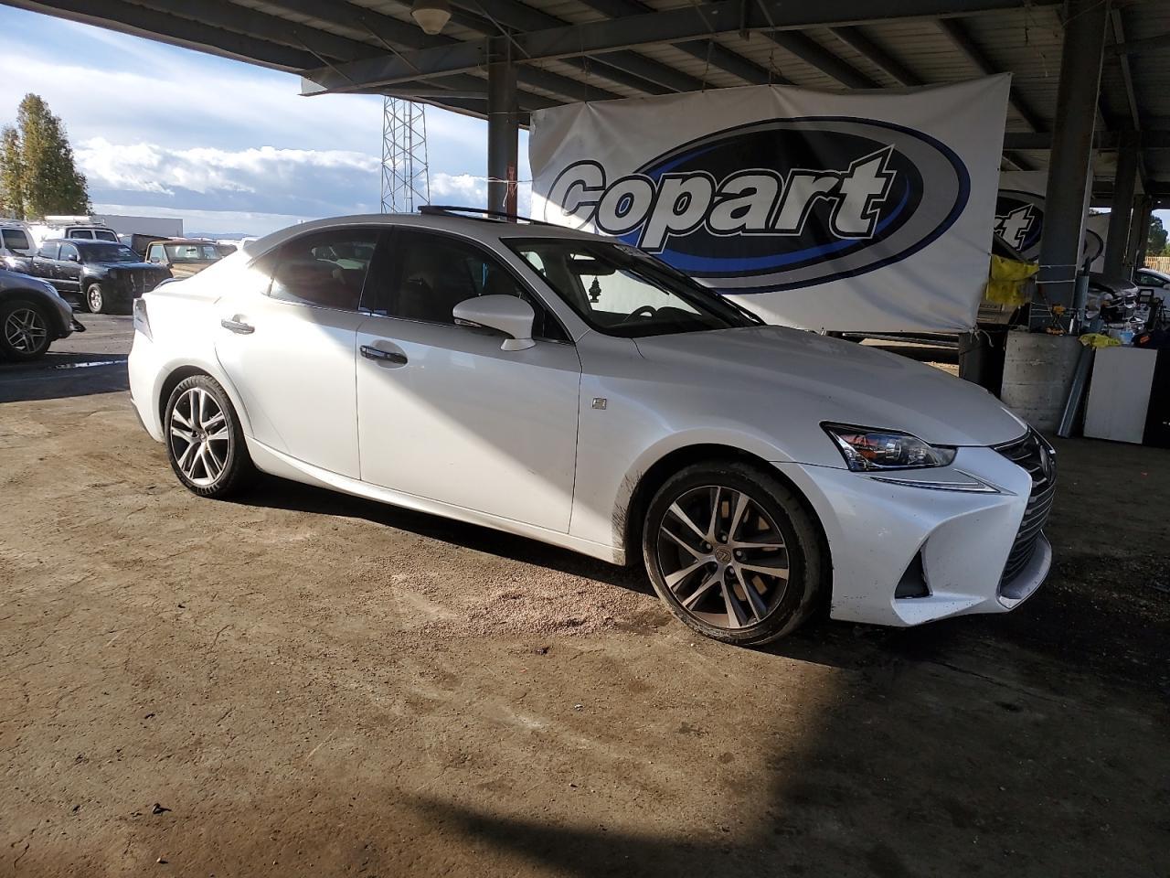 2020 Lexus IS - zdjęcie 4