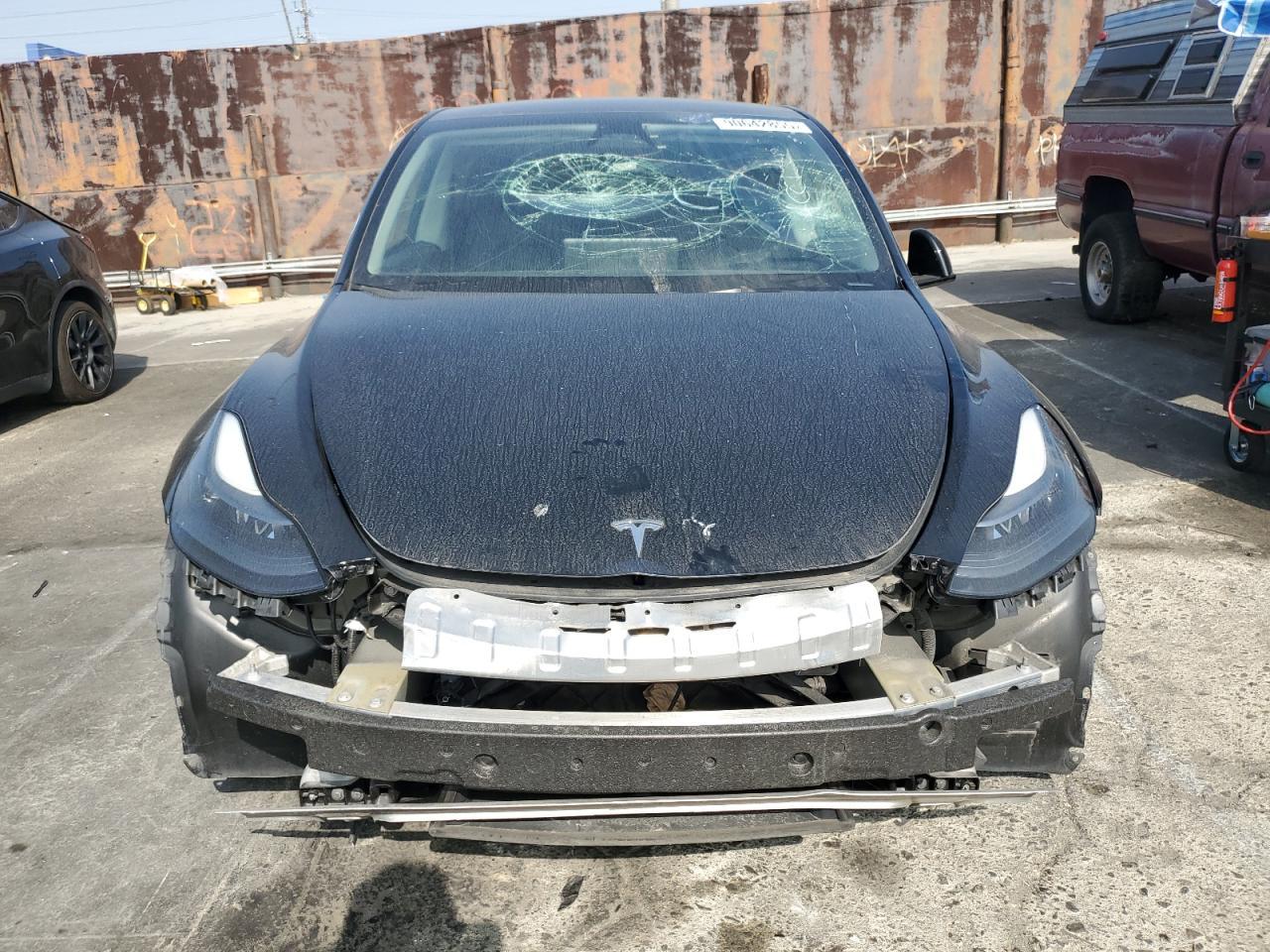 2024 Tesla Y - zdjęcie 5