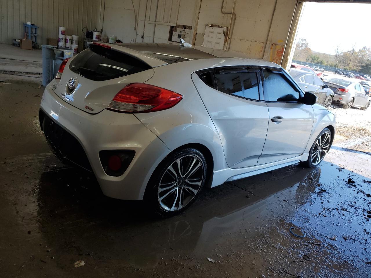 2016 Hyundai Veloster Turbo - zdjęcie 3