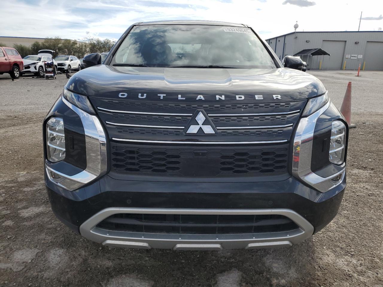2022 Mitsubishi Outlander - zdjęcie 5