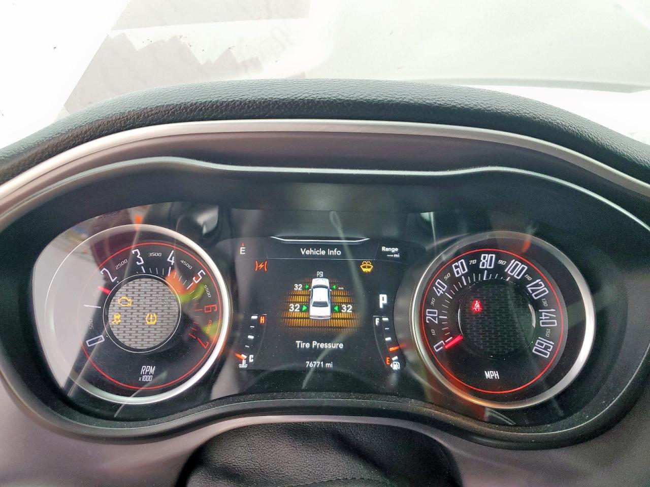 2019 Dodge Challenger R/T - zdjęcie 9