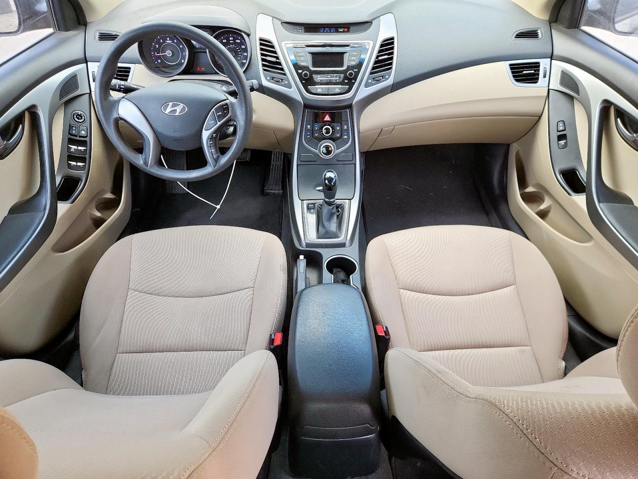 2014 Hyundai Elantra - zdjęcie 8