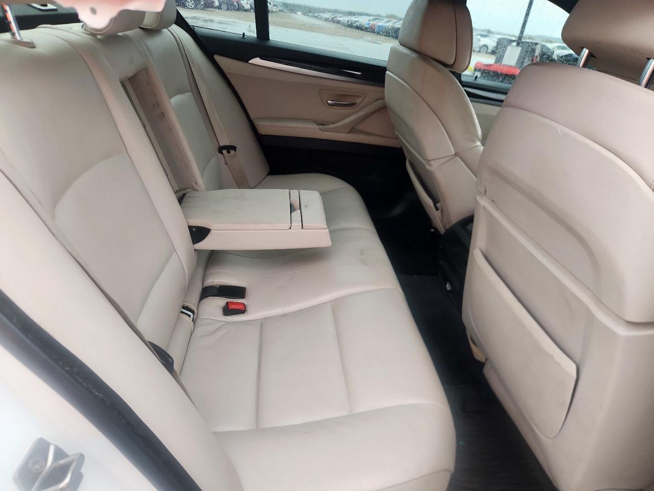 2013 BMW Seria 5 - zdjęcie 10