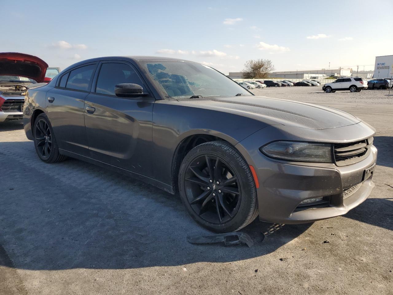 2017 Dodge Charger Sxt - zdjęcie 4