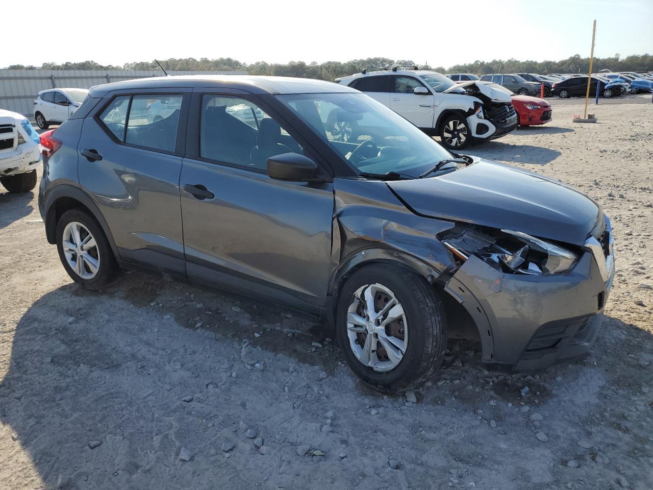 2020 Nissan Kicks S - zdjęcie 4