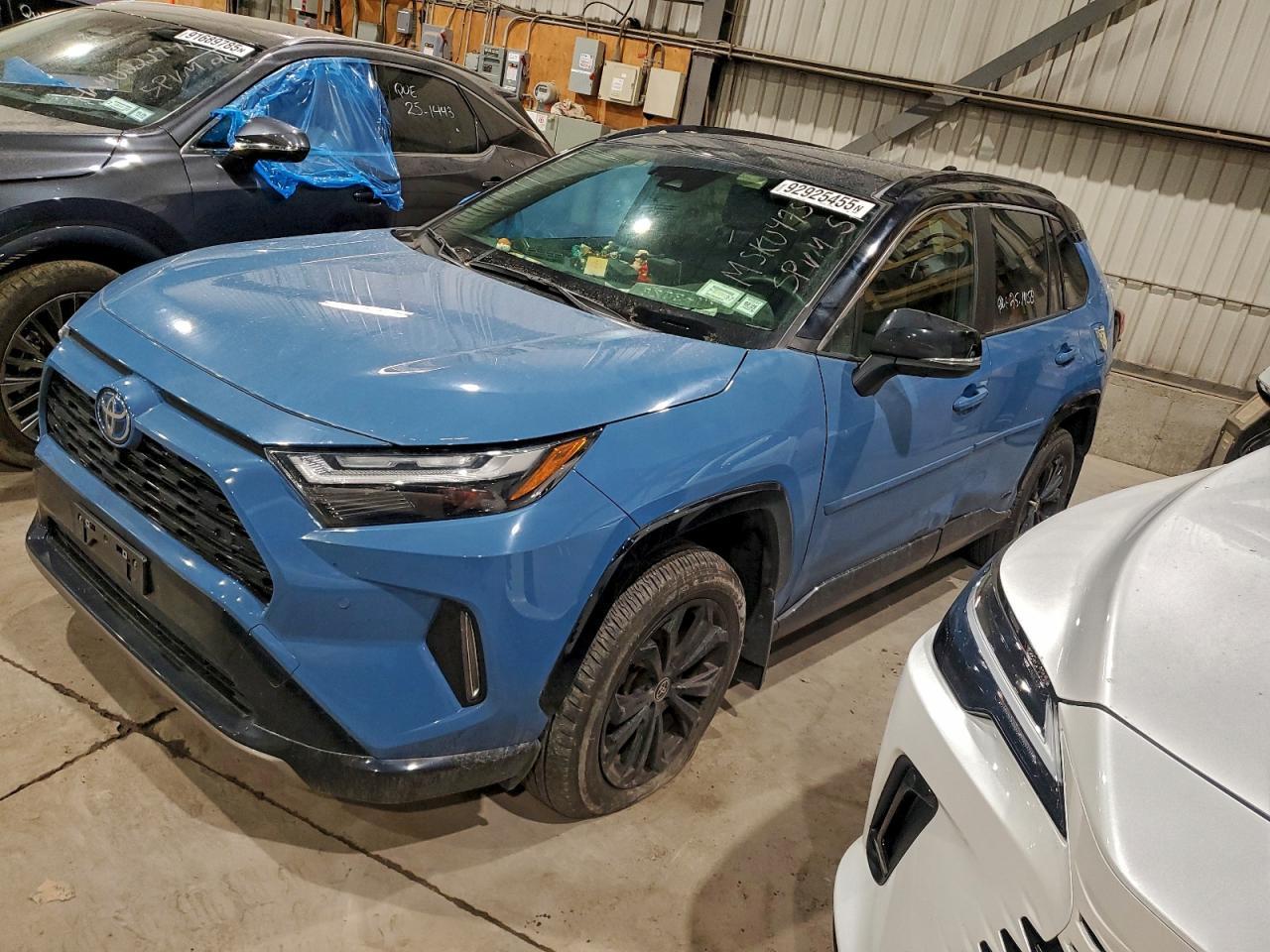 2022 Toyota RAV 4 - zdjęcie główne