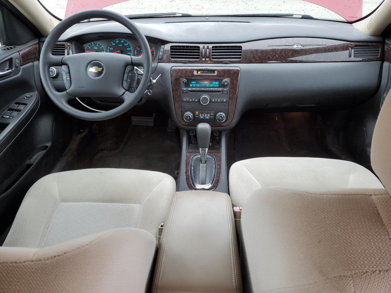 2015 Chevrolet Impala - zdjęcie 8