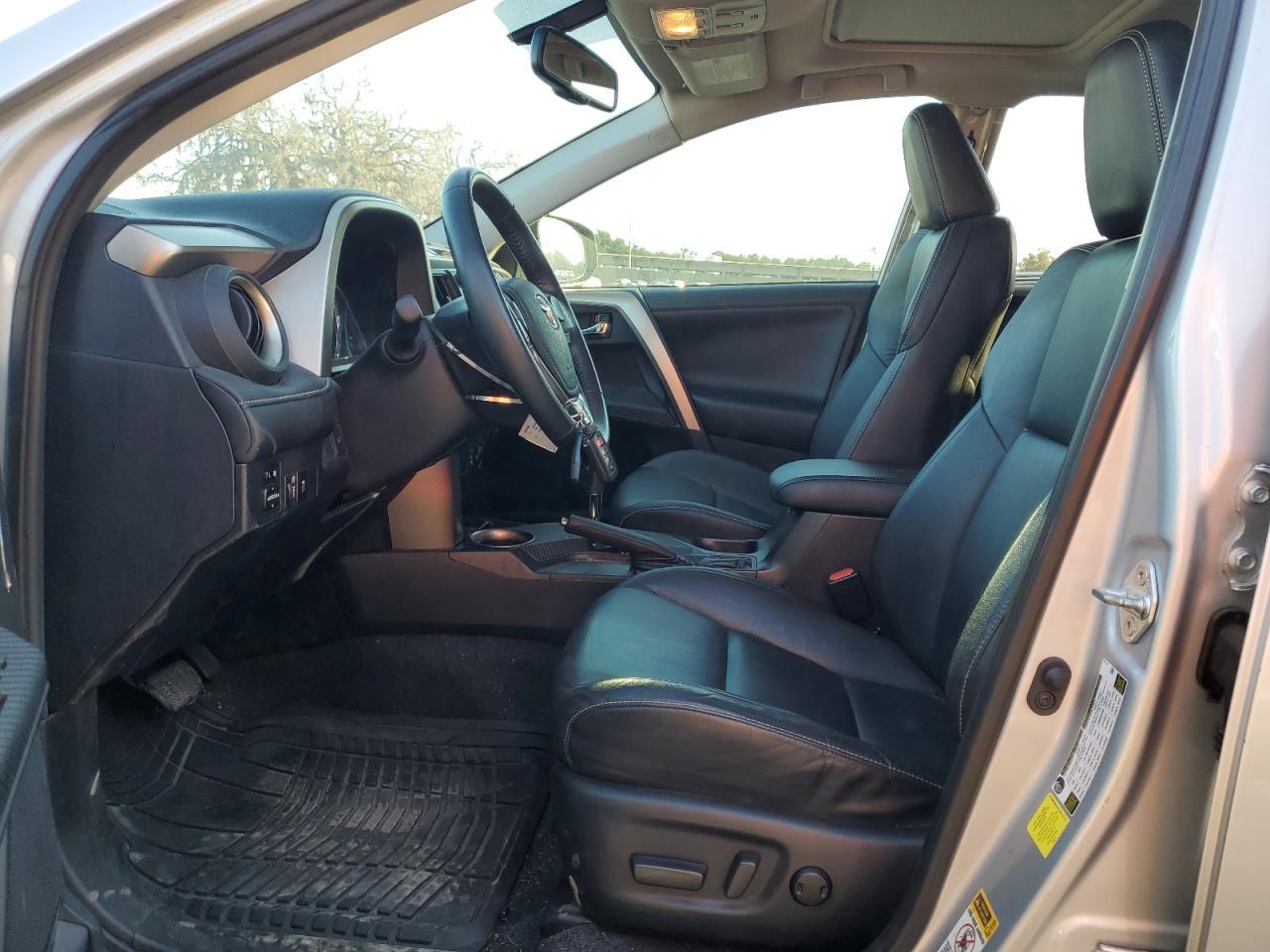 2015 Toyota RAV 4 - zdjęcie 7