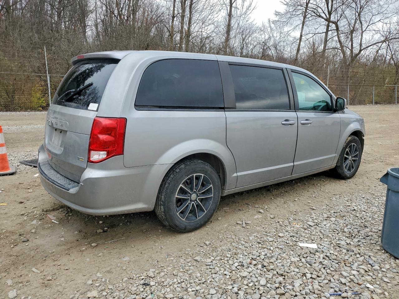 2018 Dodge Caravan - zdjęcie 3