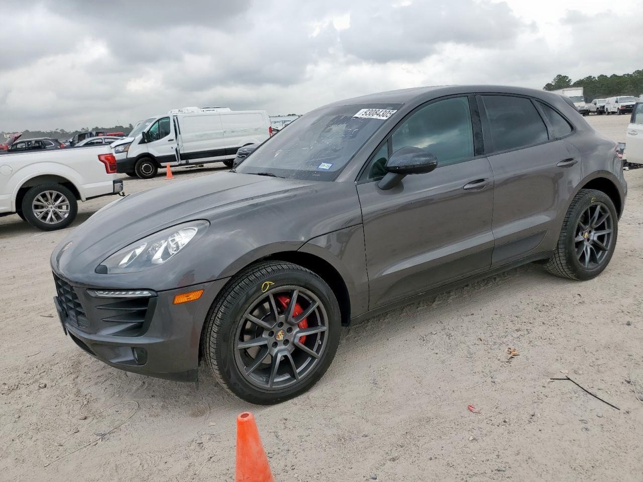 2016 Porsche Macan - zdjęcie główne