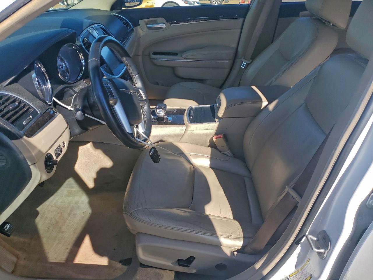 2013 Chrysler 300 - zdjęcie 7