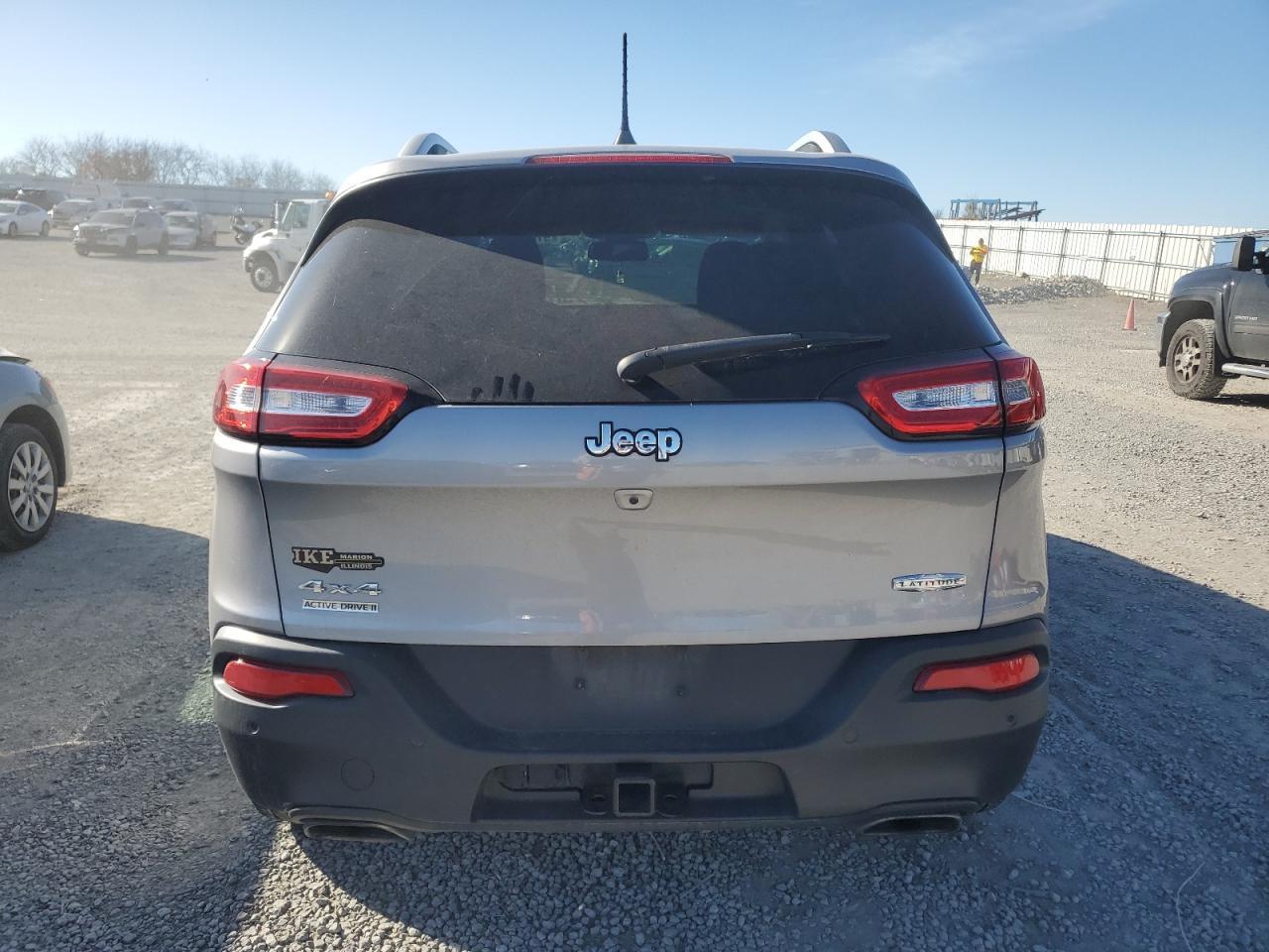 2017 Jeep Cherokee - zdjęcie 6