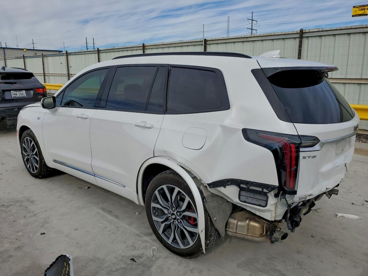 2024 Cadillac XT6 - zdjęcie 2