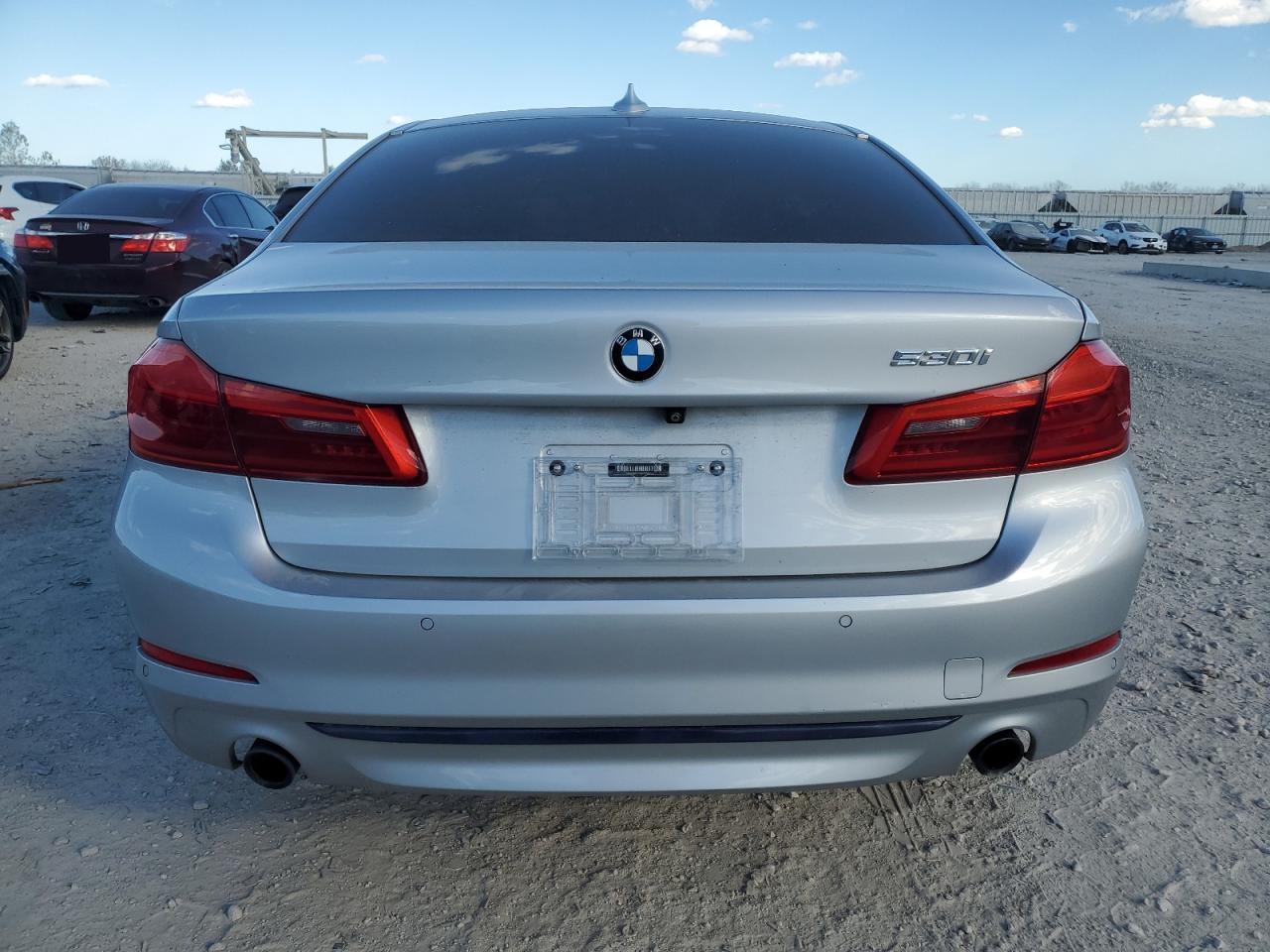 2019 BMW 530 I - zdjęcie 6