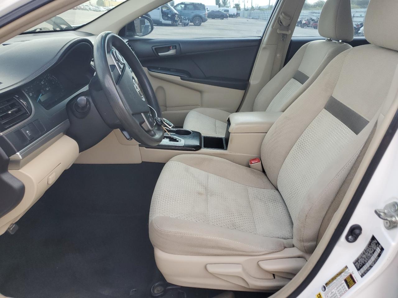 2014 Toyota Camry - zdjęcie 7
