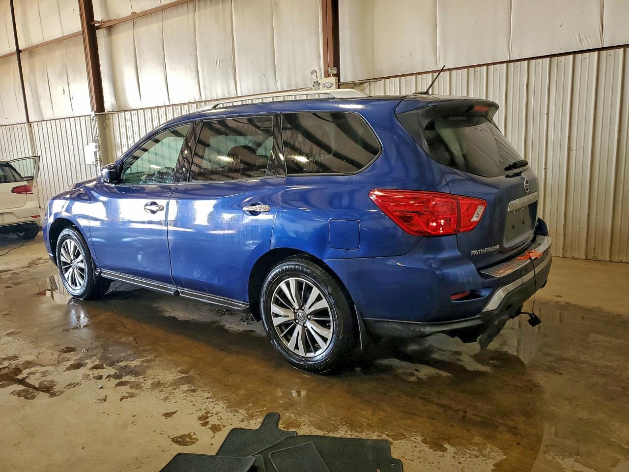 2017 Nissan Pathfinder - zdjęcie 2