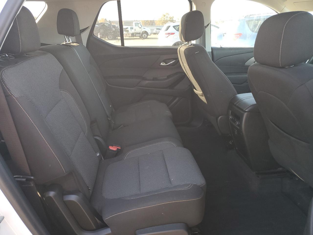 2021 Chevrolet Traverse - zdjęcie 11