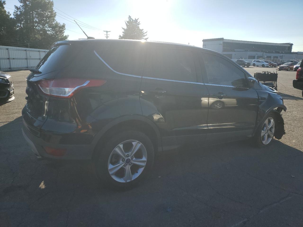 2015 Ford Escape - zdjęcie 3
