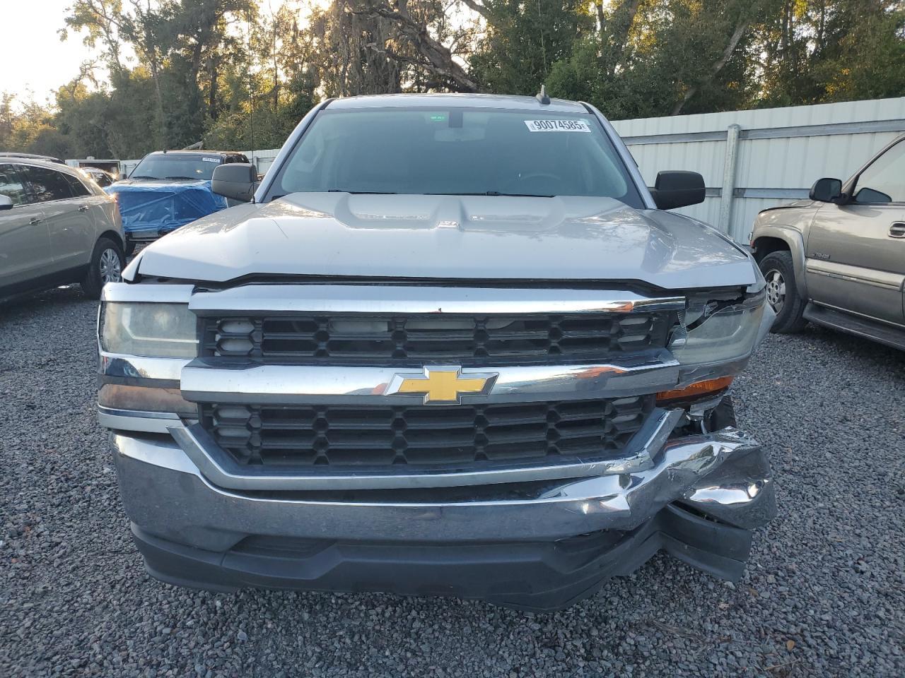 2016 Chevrolet Silverado - zdjęcie 5