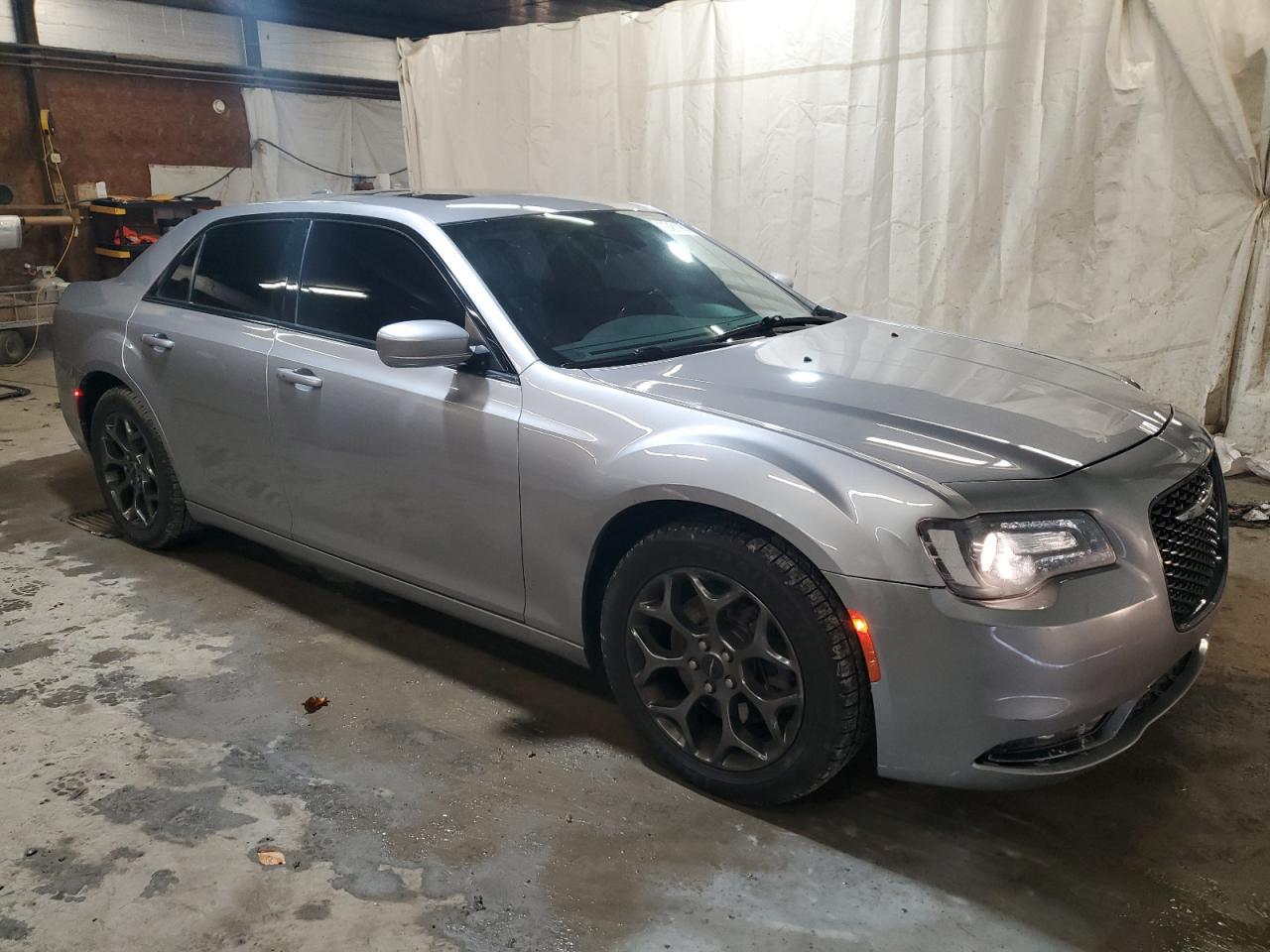 2016 Chrysler 300 - zdjęcie 4