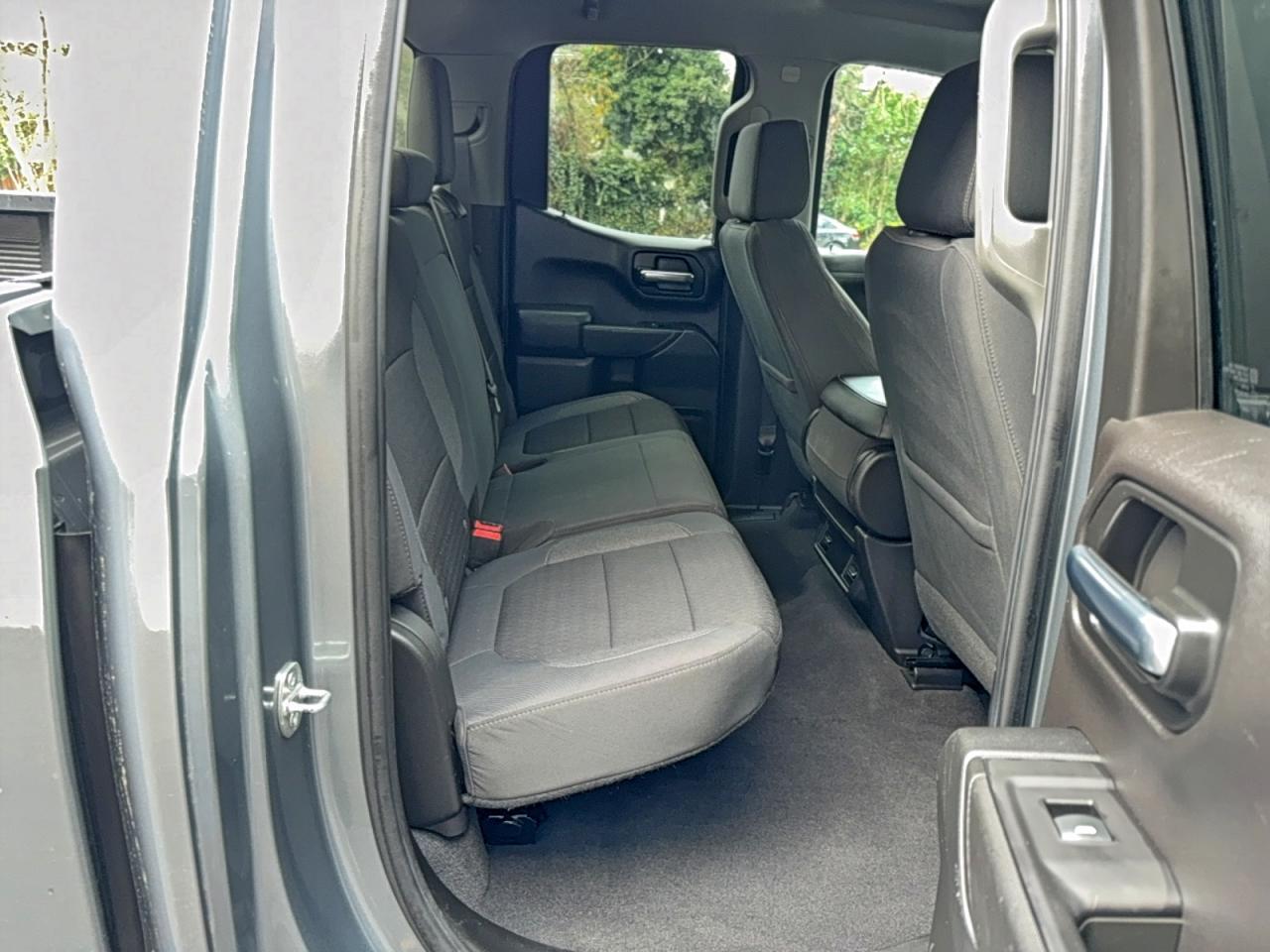 2020 Chevrolet Silverado - zdjęcie 6