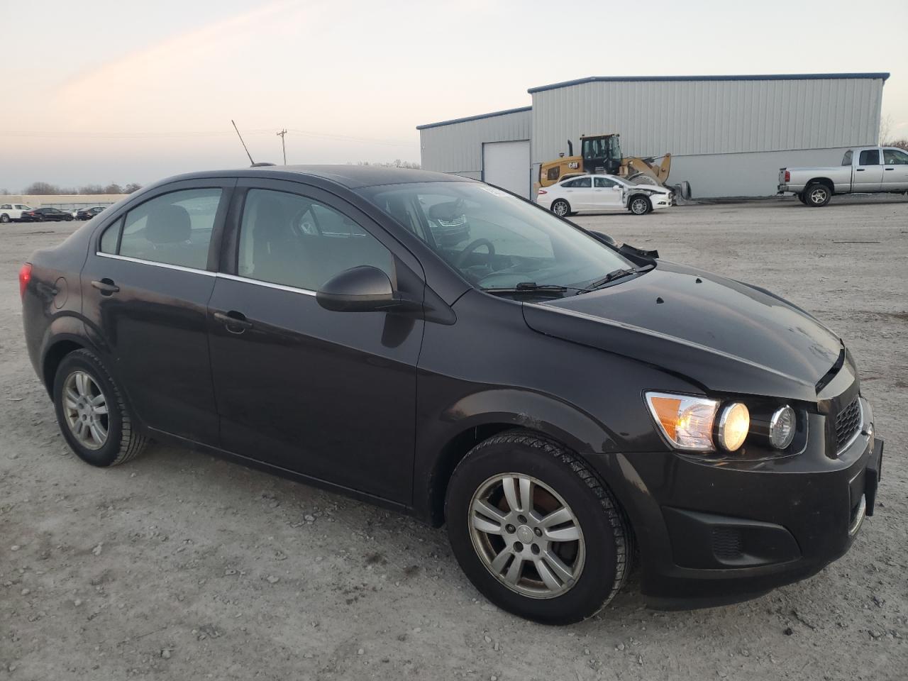 2015 Chevrolet Sonic - zdjęcie 4
