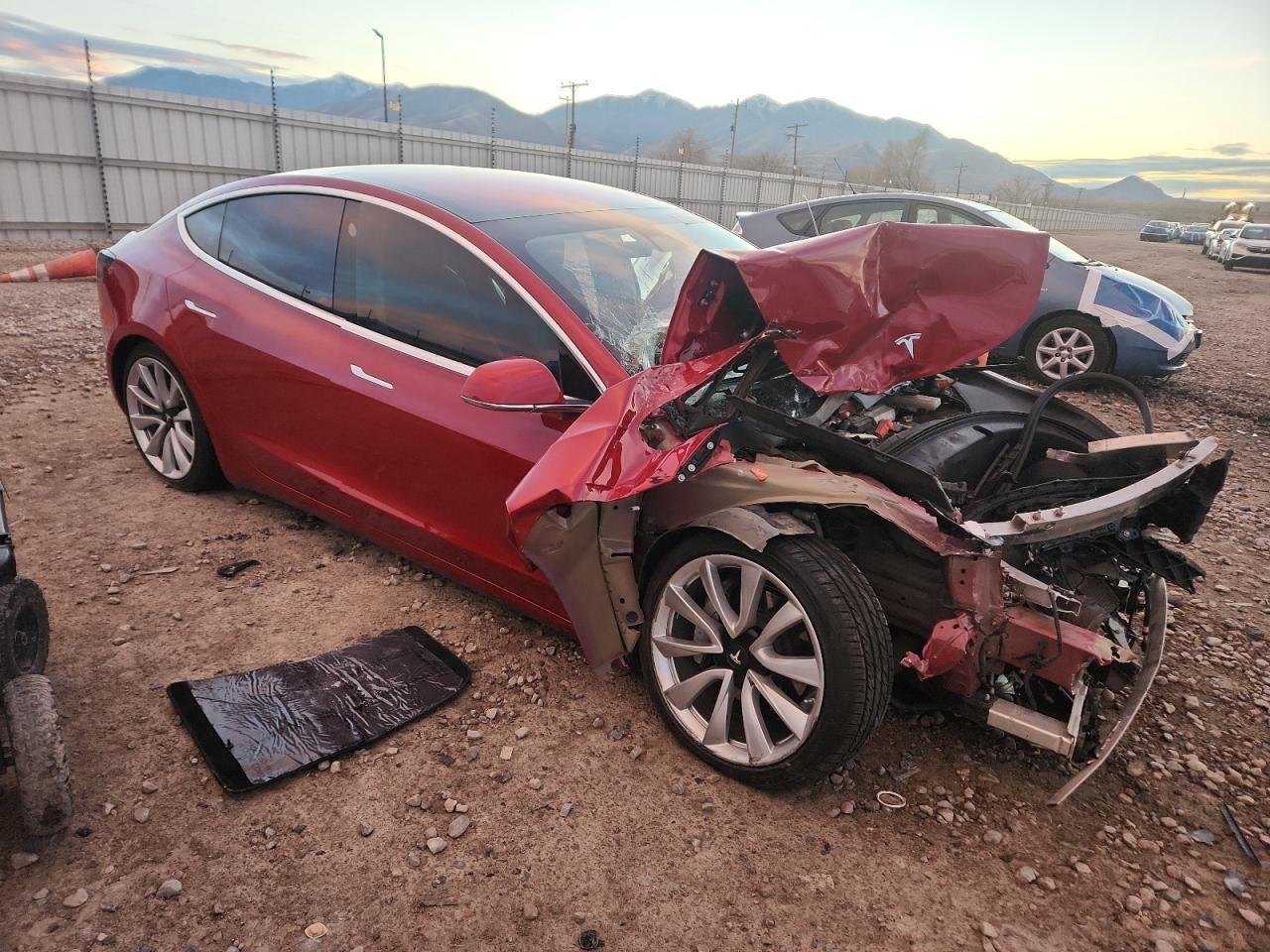 2018 Tesla Model 3 - zdjęcie 4