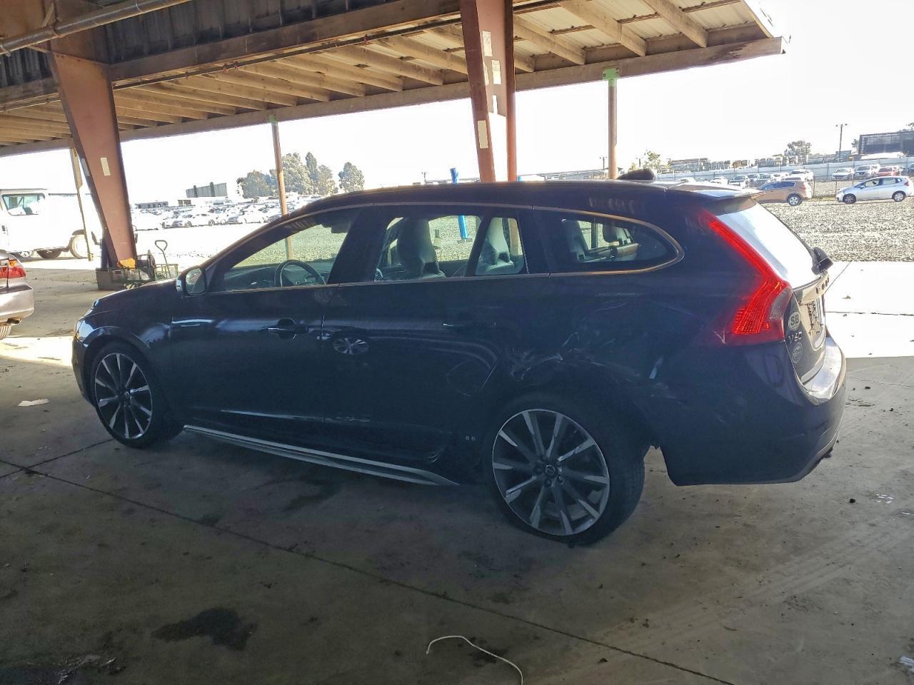 2015 Volvo V60 - zdjęcie 2