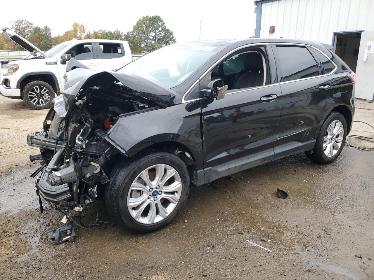 2022 Ford Edge Titanium - zdjęcie główne