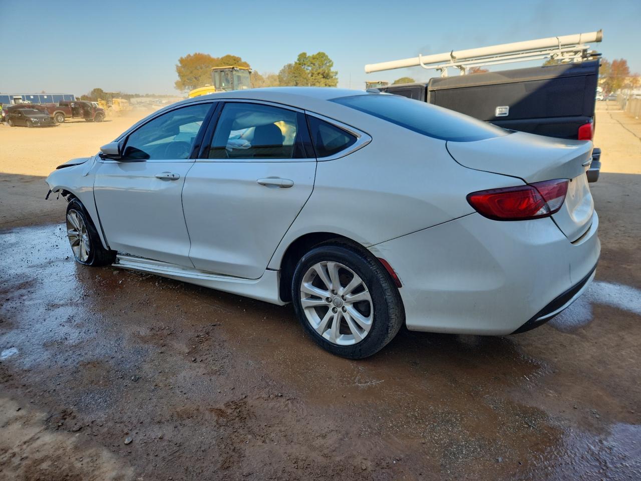 2015 Chrysler 200 Limited - zdjęcie 2