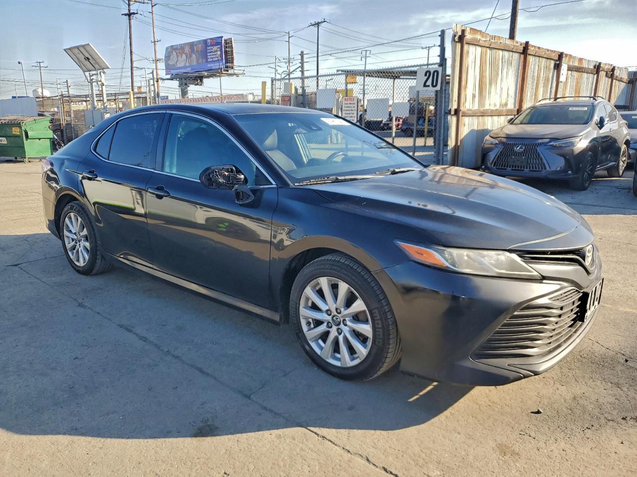 2018 Toyota Camry - zdjęcie 4