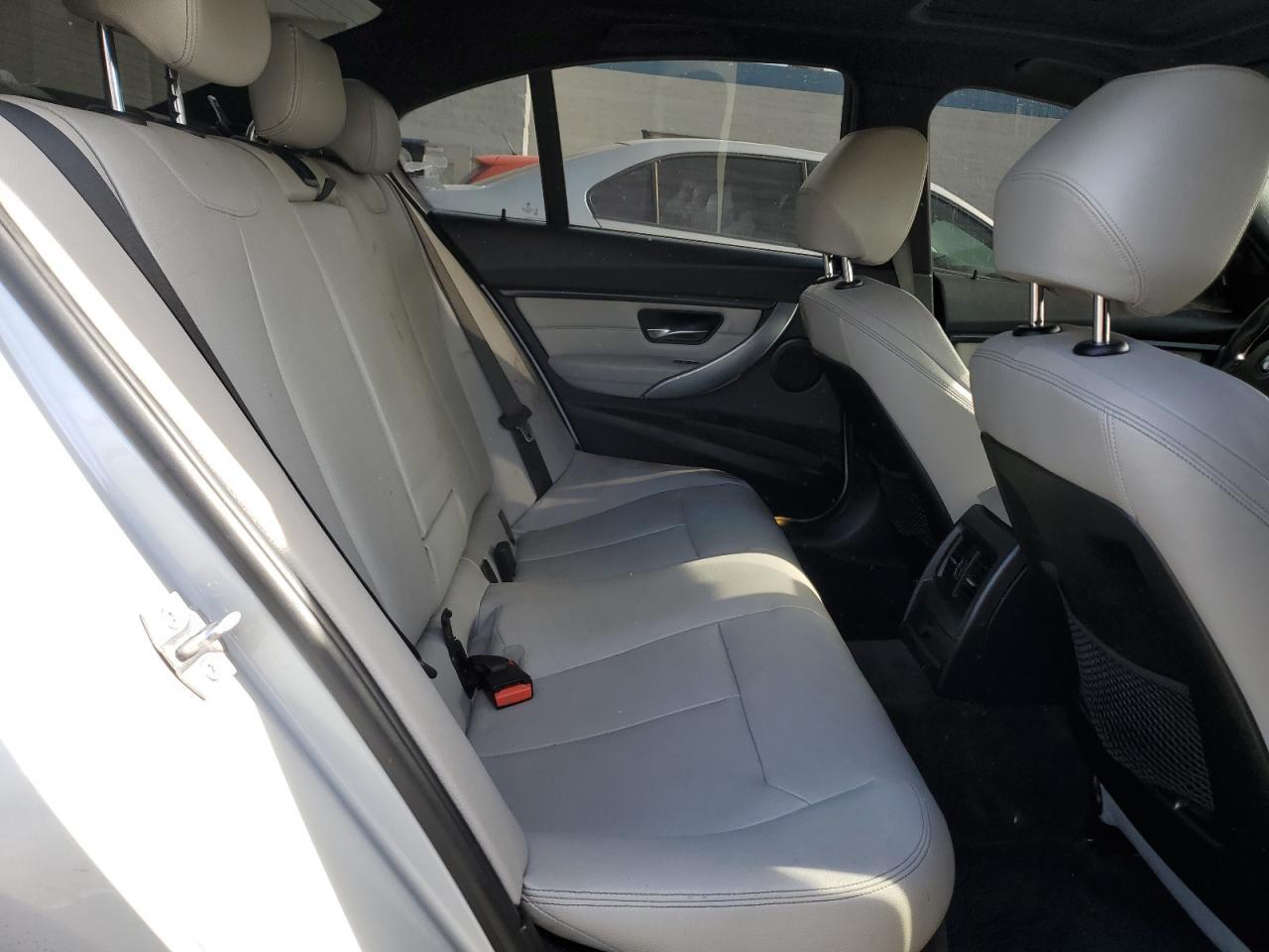 2013 BMW 335 I - zdjęcie 10