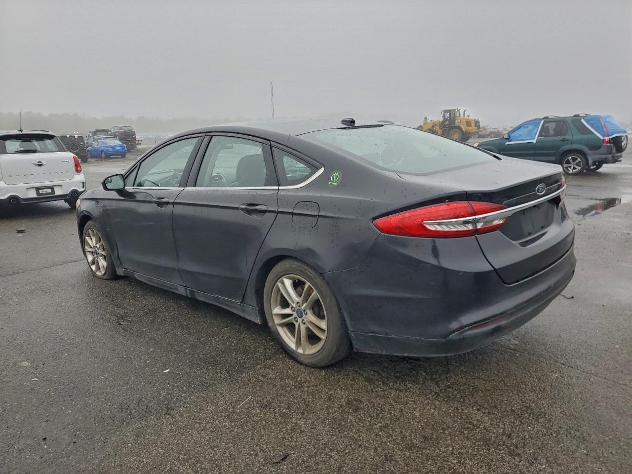 2017 Ford Fusion - zdjęcie 2