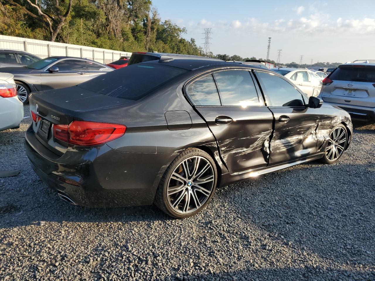 2020 BMW Seria 5 - zdjęcie 3