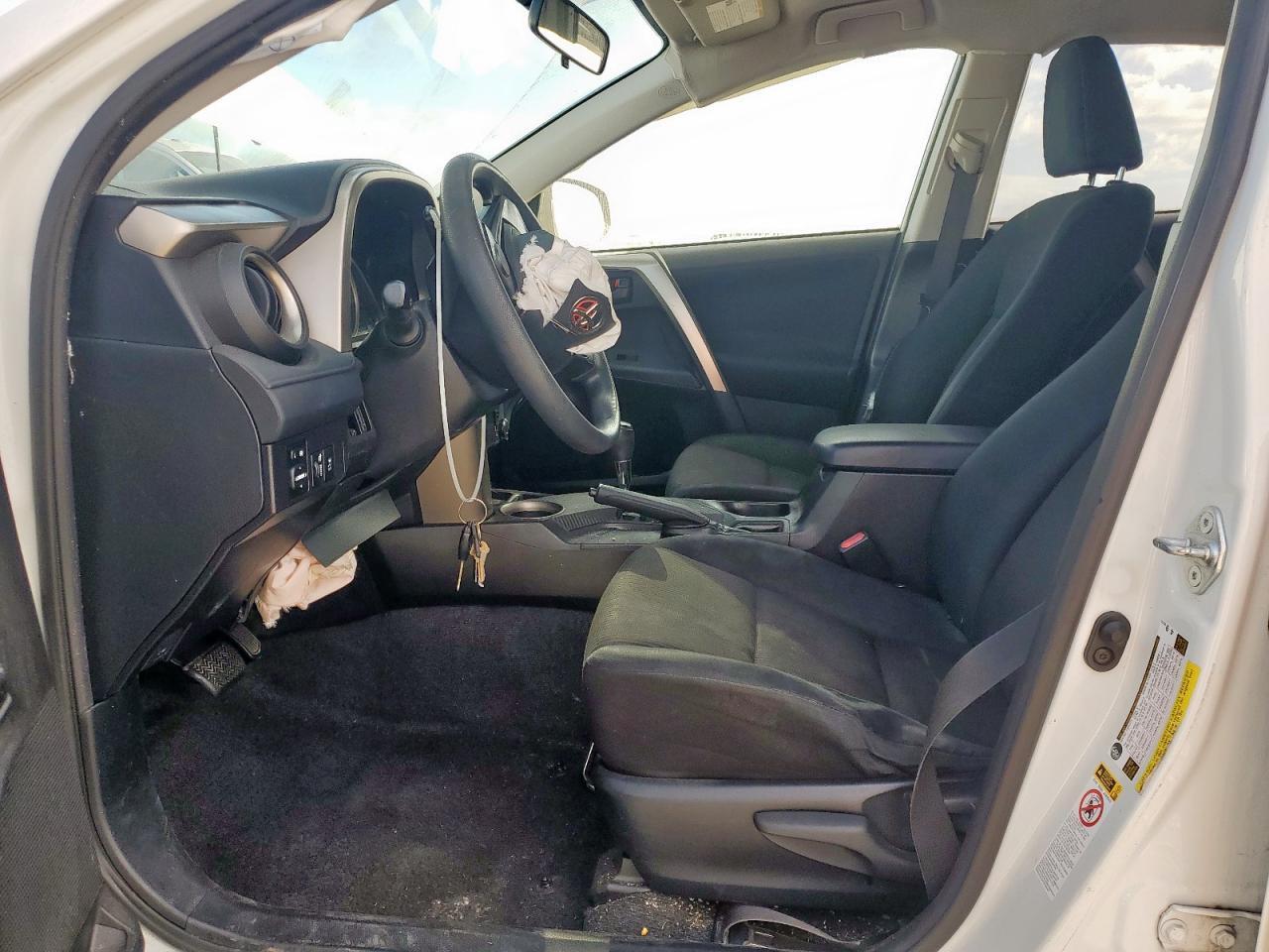 2015 Toyota RAV 4 - zdjęcie 7