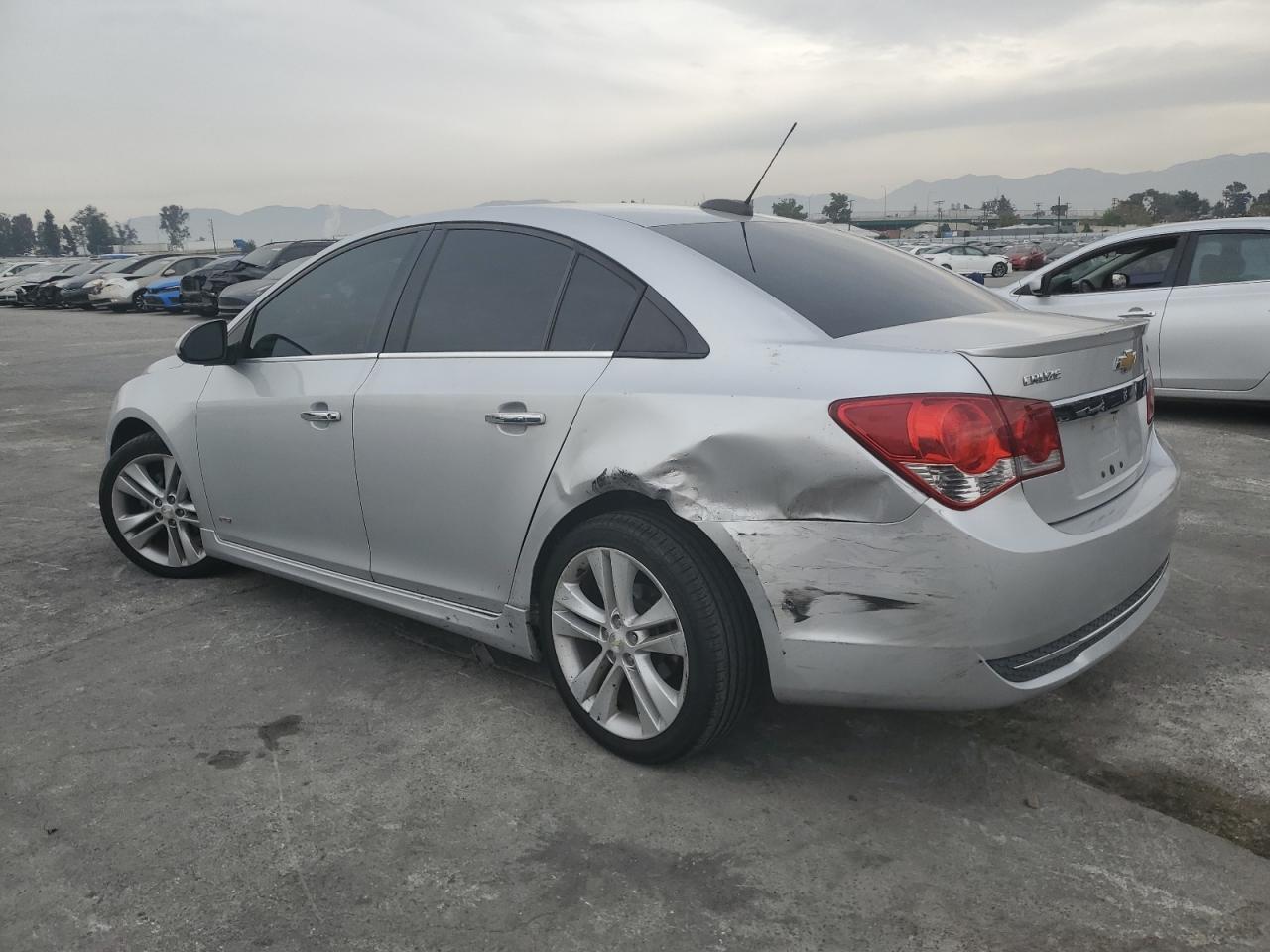 2015 Chevrolet Cruze - zdjęcie 2