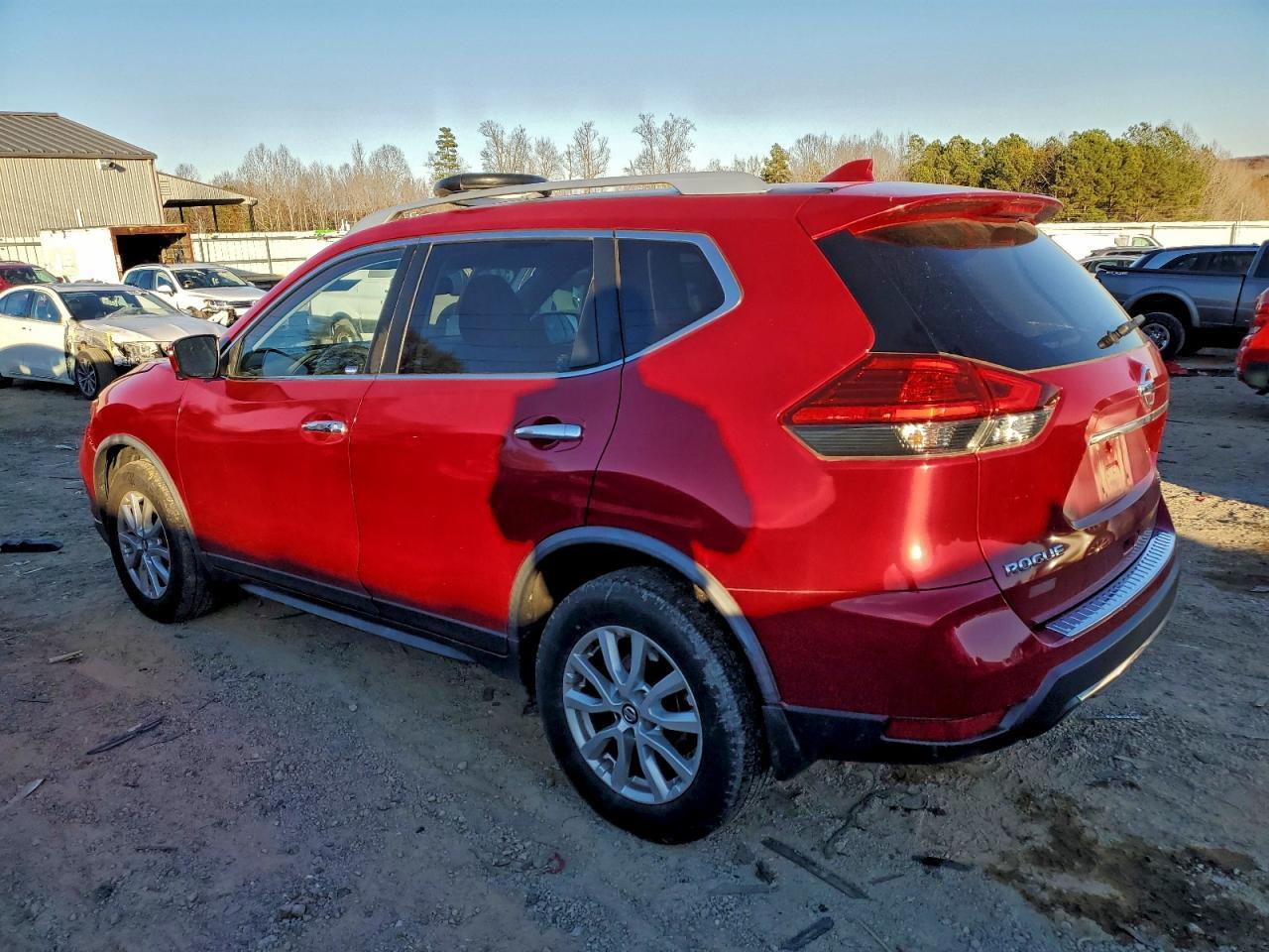 2017 Nissan Rogue - zdjęcie 2