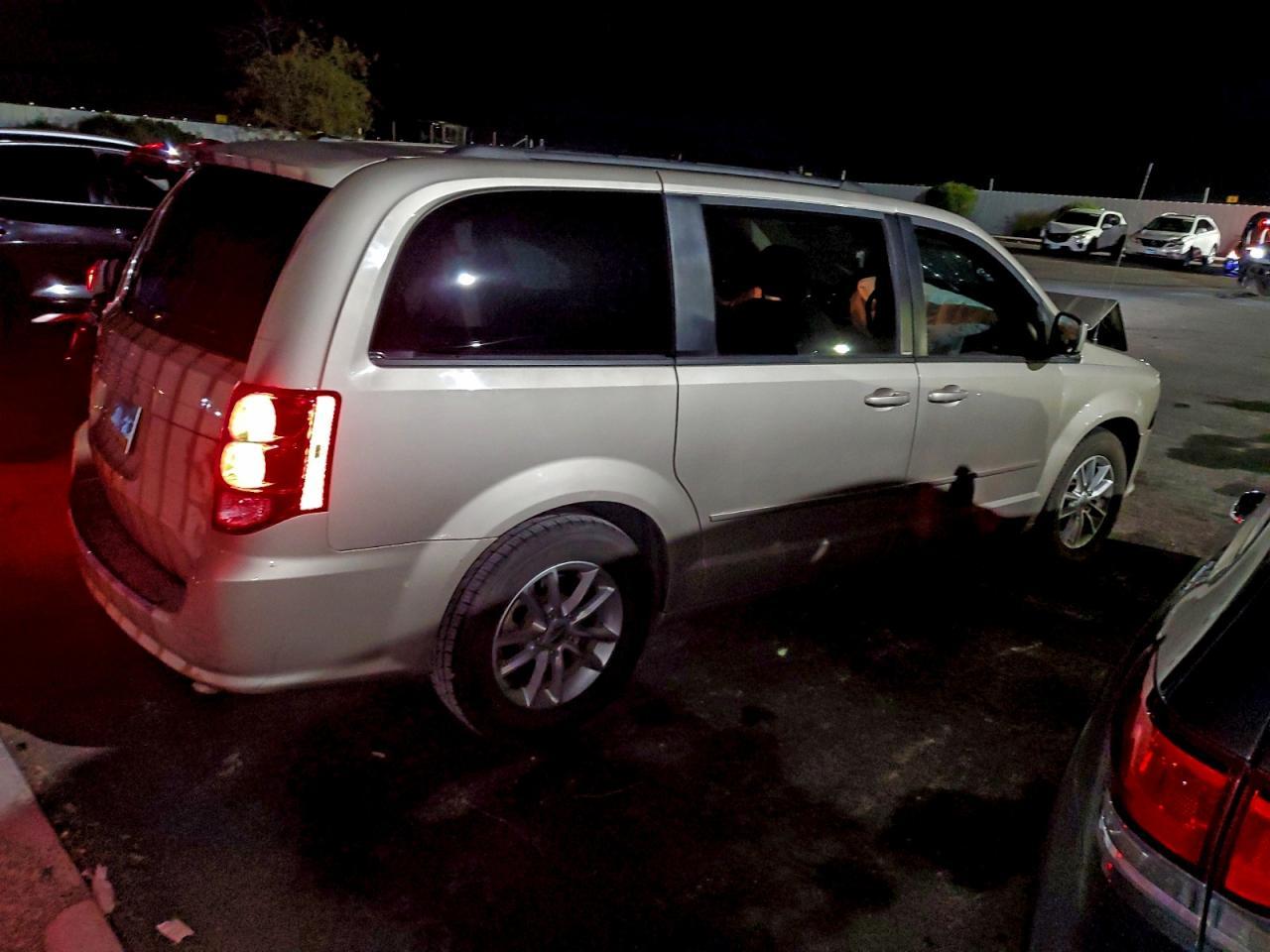 2014 Dodge Caravan - zdjęcie 3