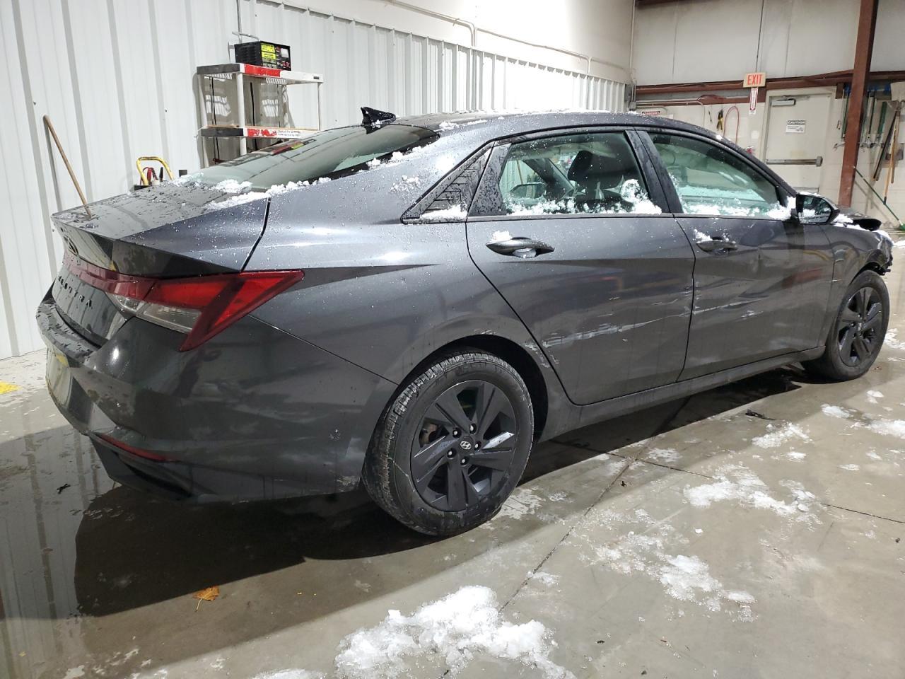 2022 Hyundai Elantra - zdjęcie 3