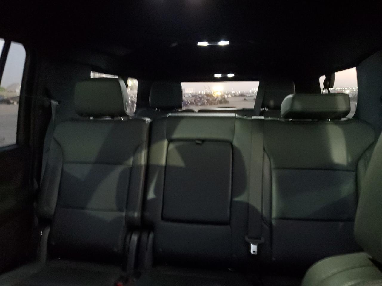 2023 Chevrolet Suburban C1500 Lt - zdjęcie 10