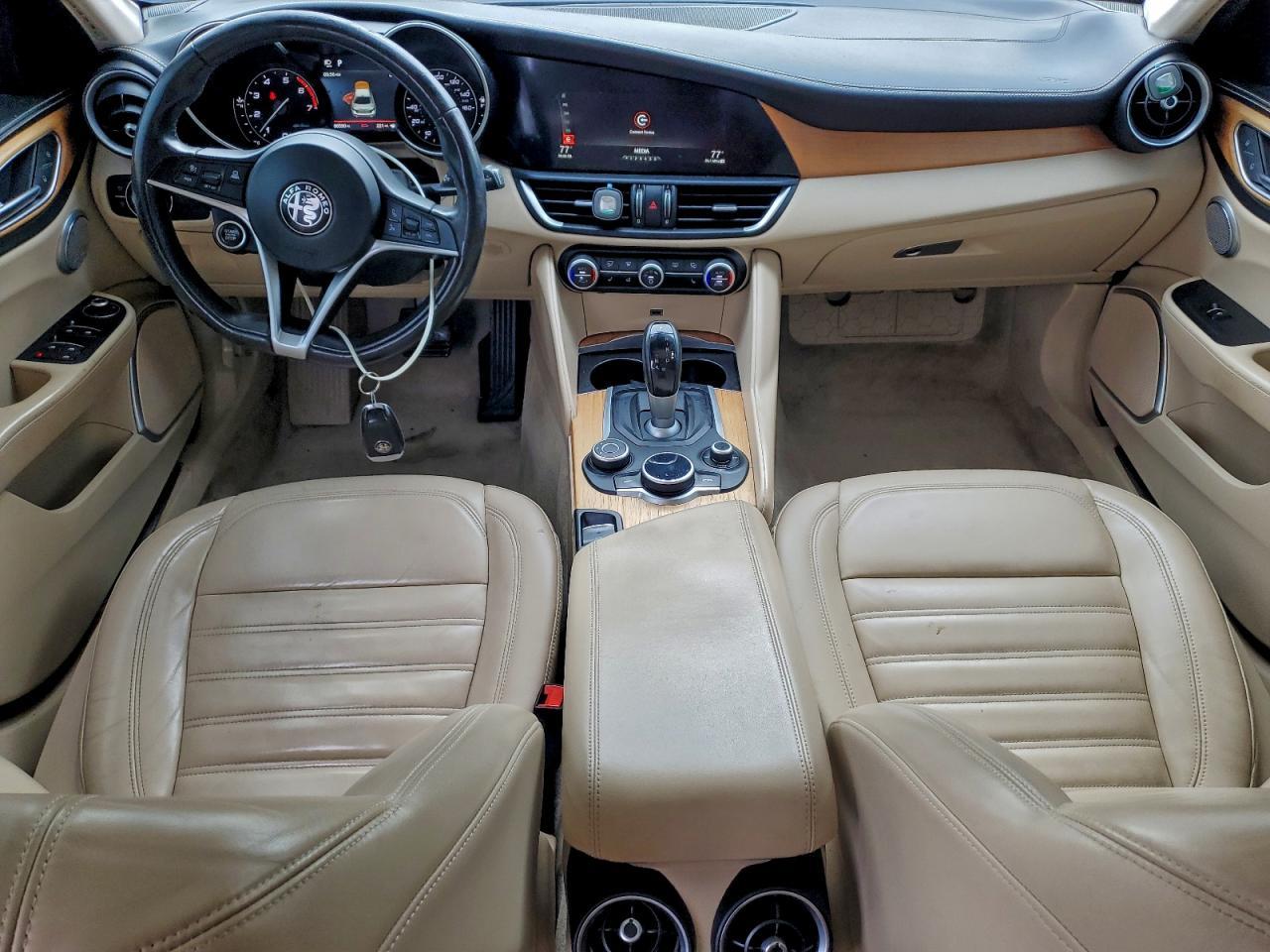 2017 Alfa Romeo Giulia Ti Q4 - zdjęcie 8