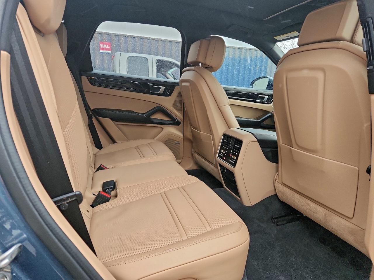 2020 Porsche Cayenne E-Hybrid - zdjęcie 11