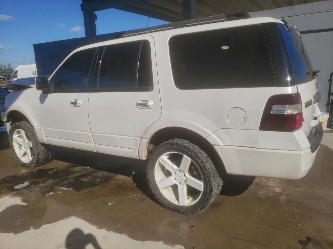 2014 Ford Expedition Limited - zdjęcie 2