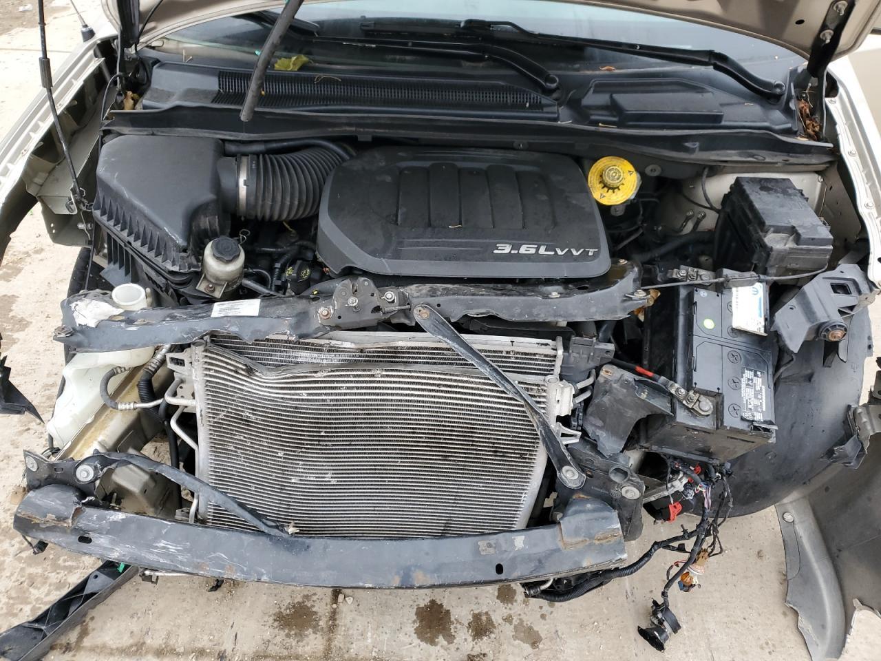 2014 Dodge Grand Caravan Sxt - zdjęcie 12