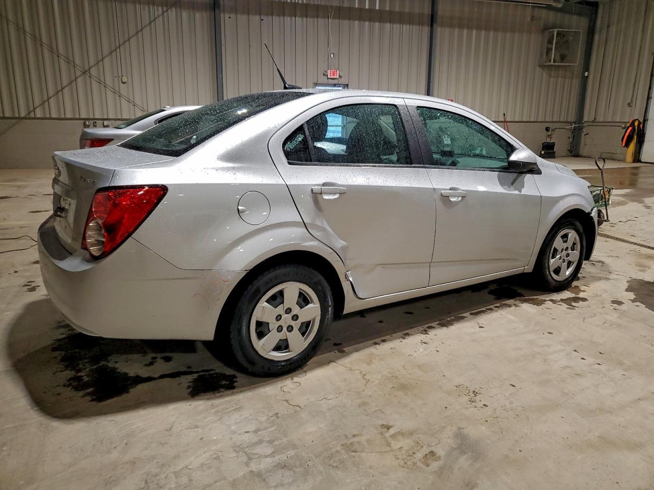 2013 Chevrolet Sonic - zdjęcie 3